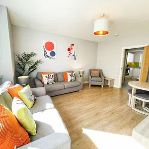Charming Old Town 2 Bed Apt, 2mins From Royal Mile Edimburgo
